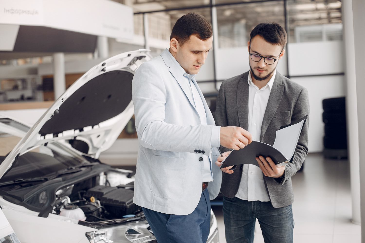 Consultoria completa de veículos on-line e serviços de suporte automotivo
